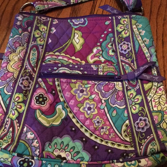 Vera Bradley Handbags - Vera Bradley Hipster Crossbody